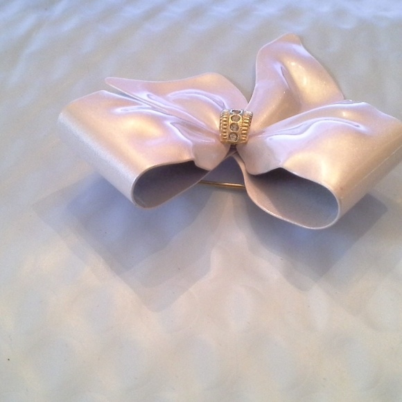 Pink Bow Crystal Rhinestone Brooch Pin -HOST PICK - Picture 4 of 8